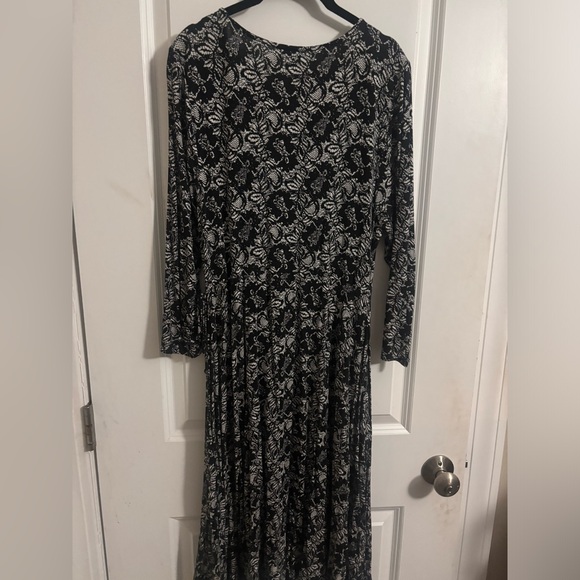 Torrid Black and White Lace Print Wrap Dress-Size XL - Picture 4 of 4